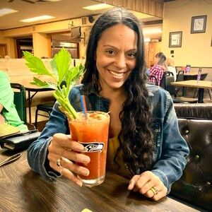 Meet your Posher, Destanie